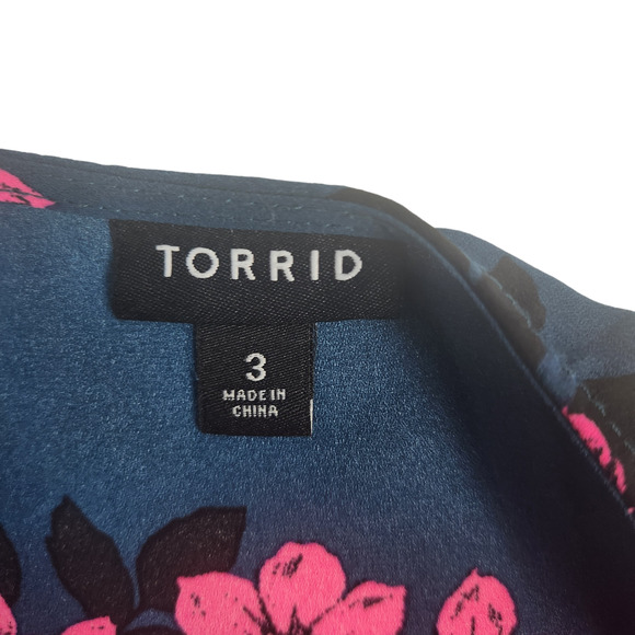 Torrid Blouse Size 3X Floral Floaty Flutter Sleeves Petrol Blue Pink Tunic Plus - Picture 8 of 9